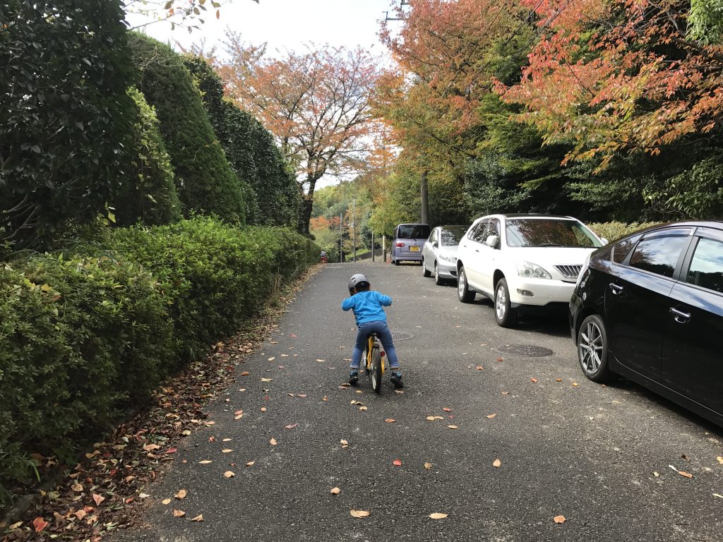 モンテッソーリ子供の家 自転車